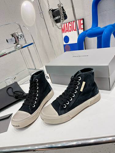 Picture of Balenciaga Shoes Women _SKUfw114459812fw